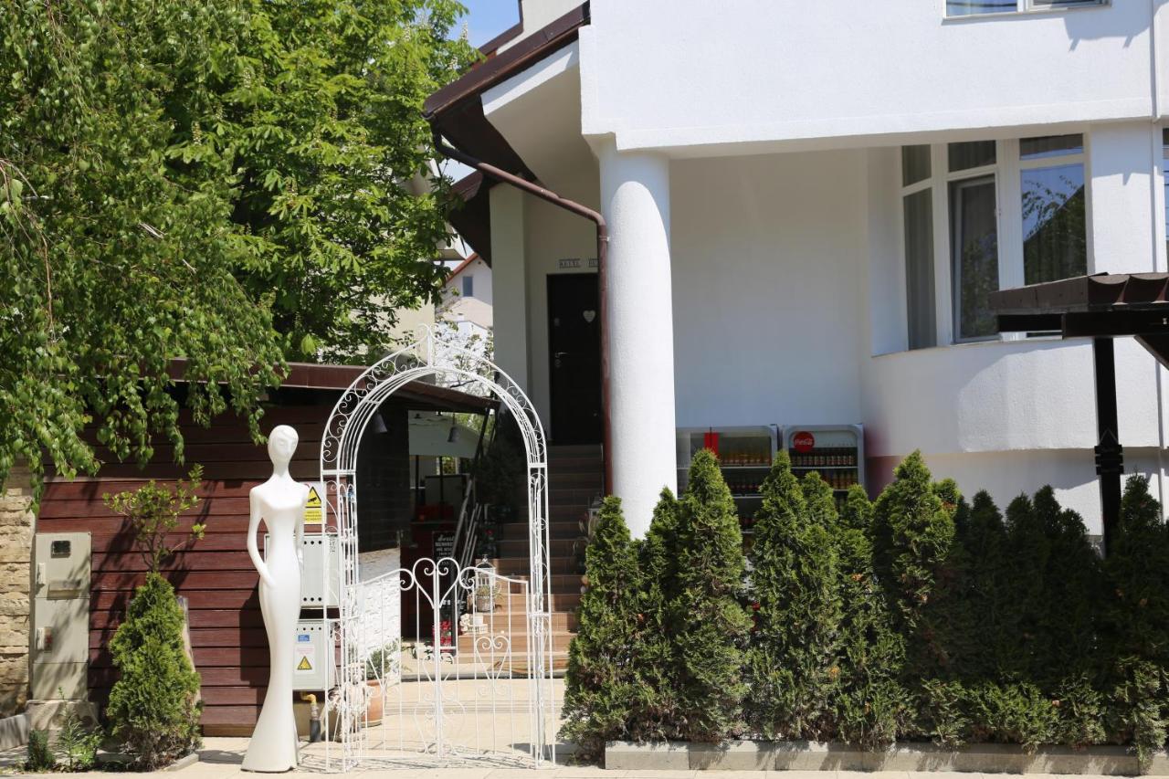 Boutique Vila White Duchess Нэводари Экстерьер фото