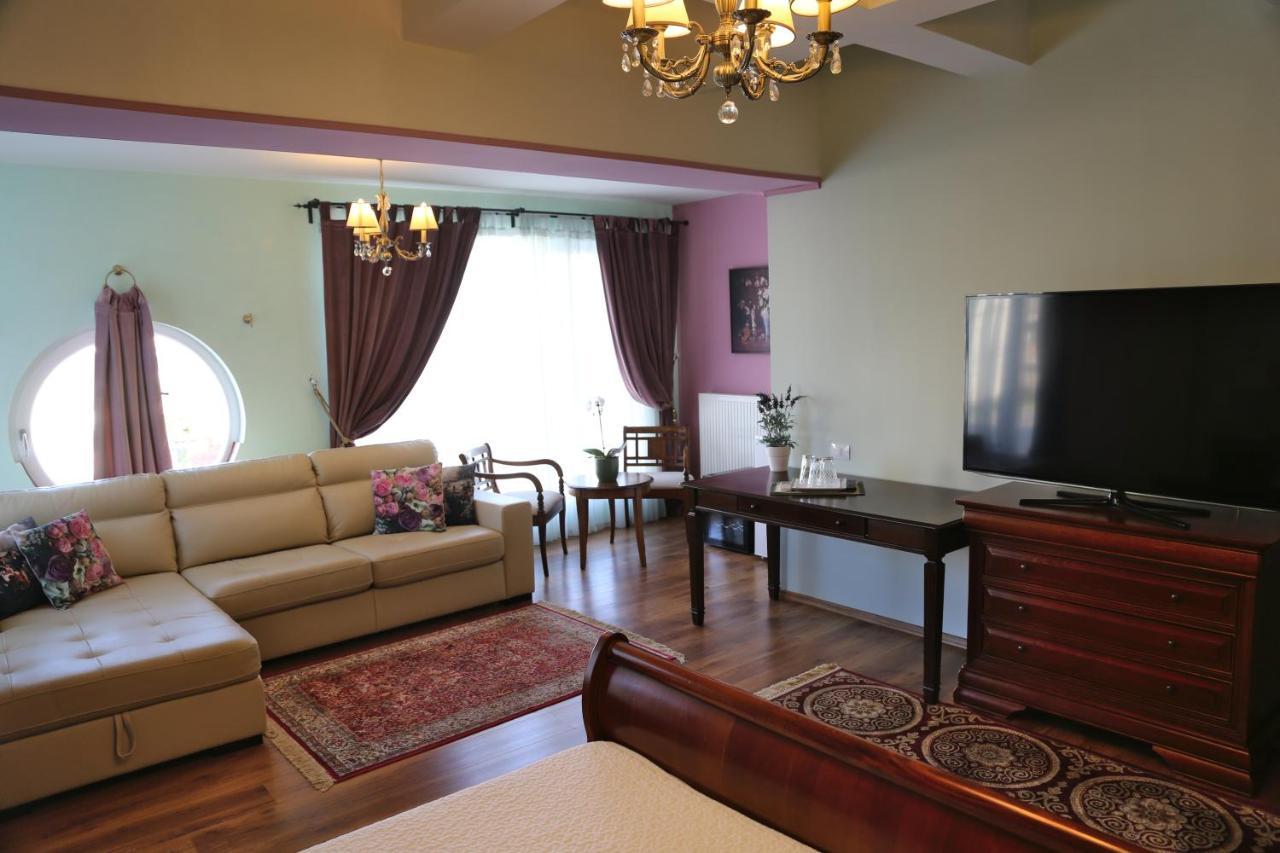 Boutique Vila White Duchess Нэводари Экстерьер фото