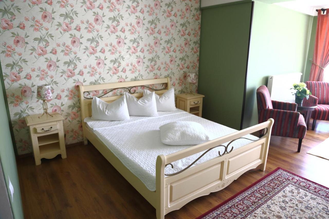 Boutique Vila White Duchess Нэводари Экстерьер фото